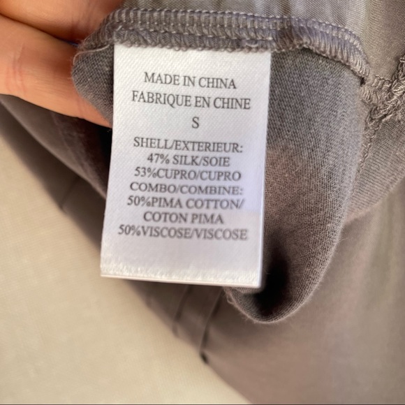 Theory silk tank with pin-tuck details. Size small. - Picture 6 of 7